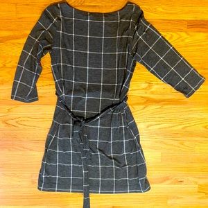 Large Ann Taylor Loft dress.  Very cute!  Minimal pilling
